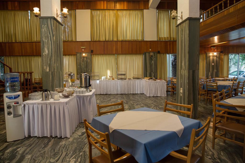 Hotel Liberty Mesolóngion エクステリア 写真
