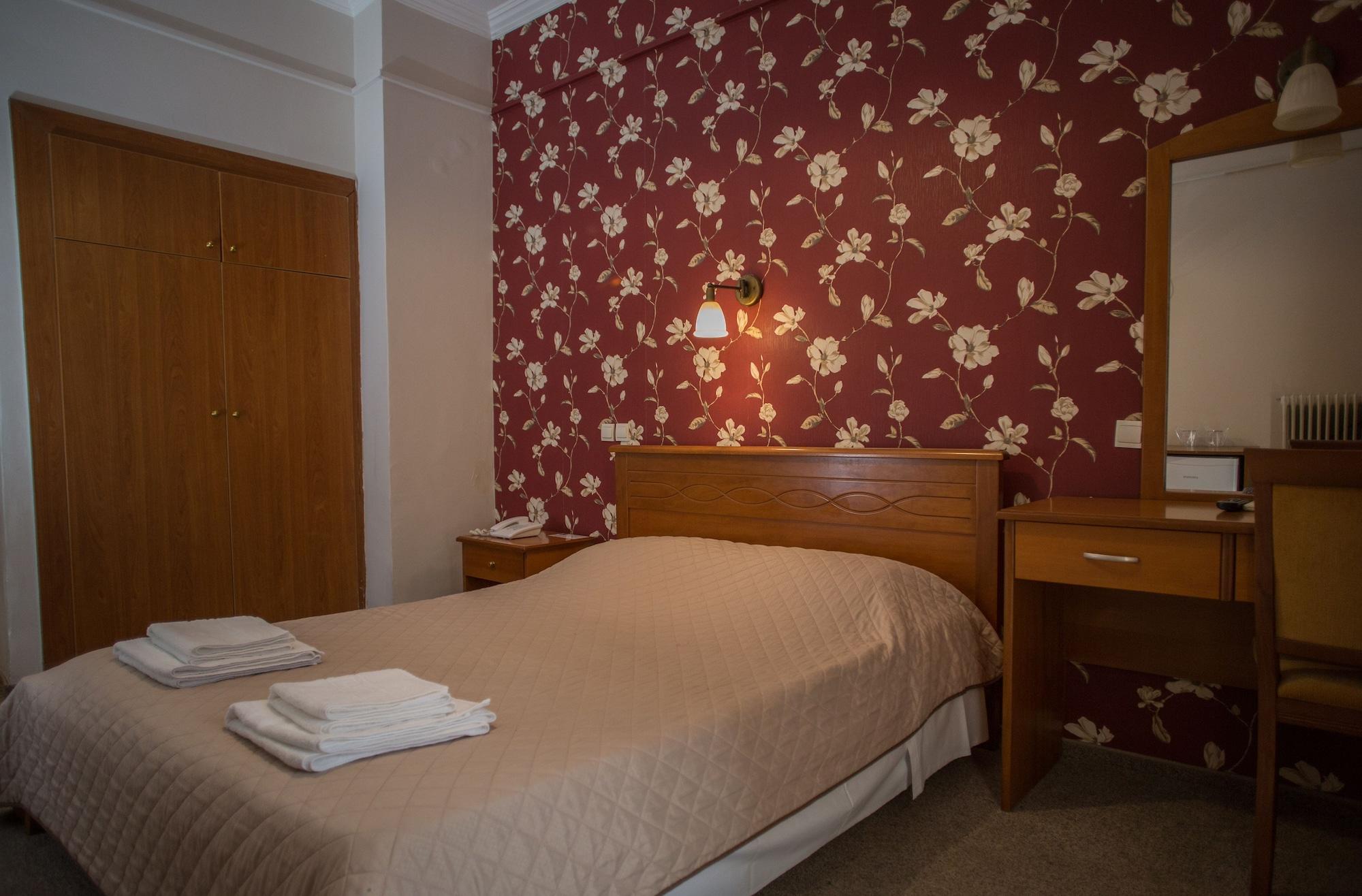 Hotel Liberty Mesolóngion エクステリア 写真