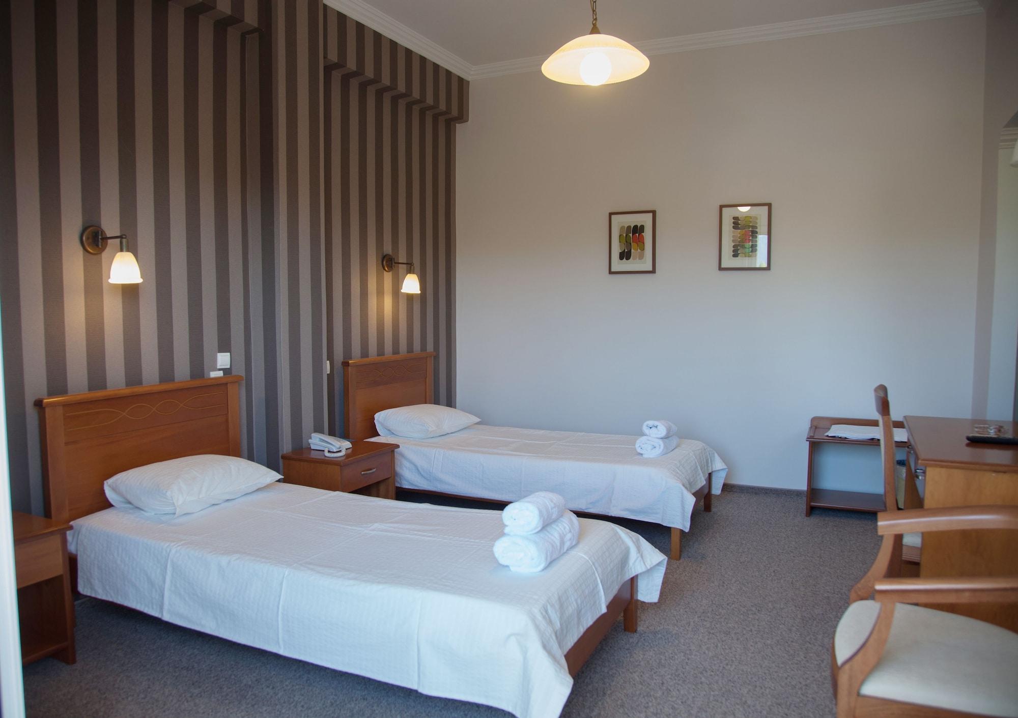 Hotel Liberty Mesolóngion エクステリア 写真
