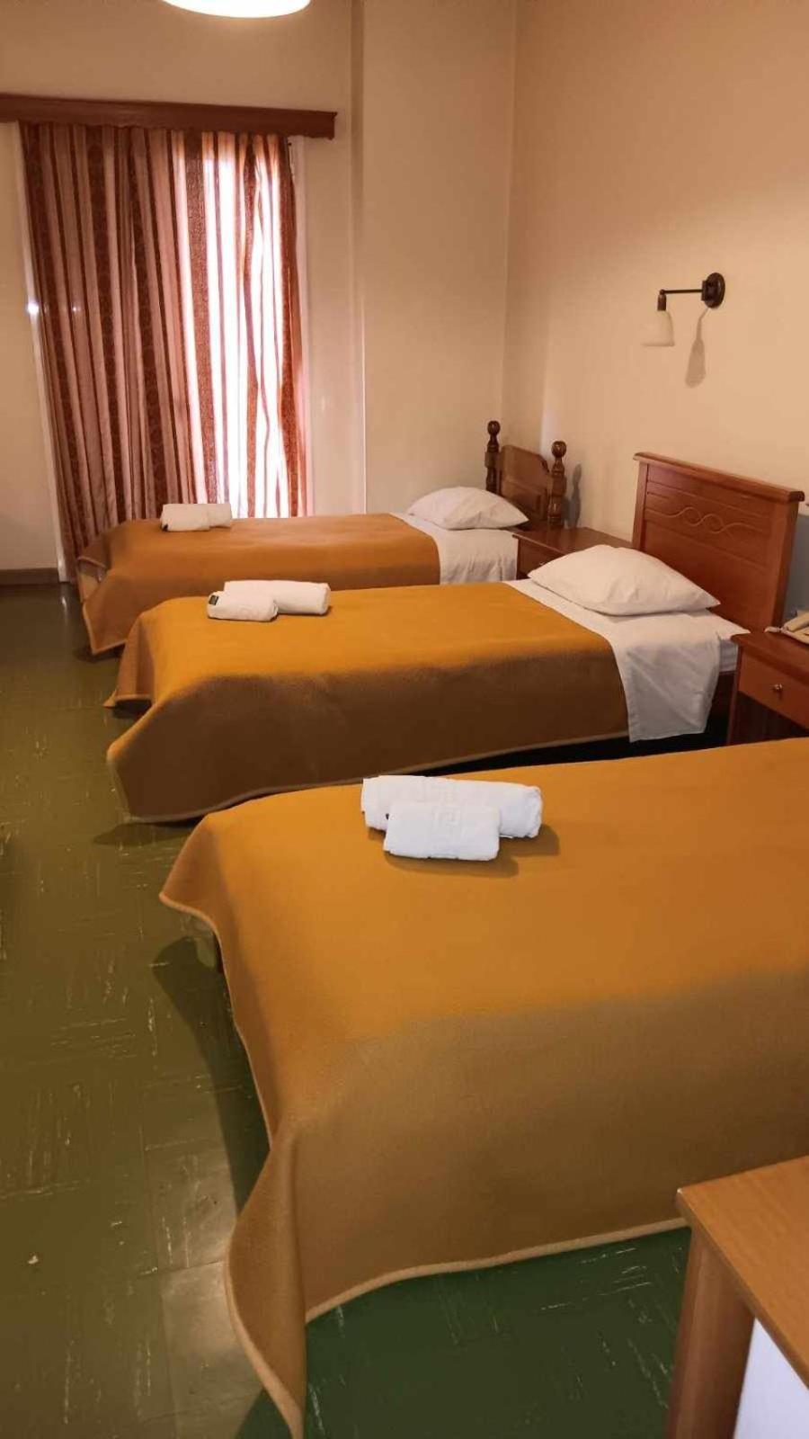 Hotel Liberty Mesolóngion エクステリア 写真