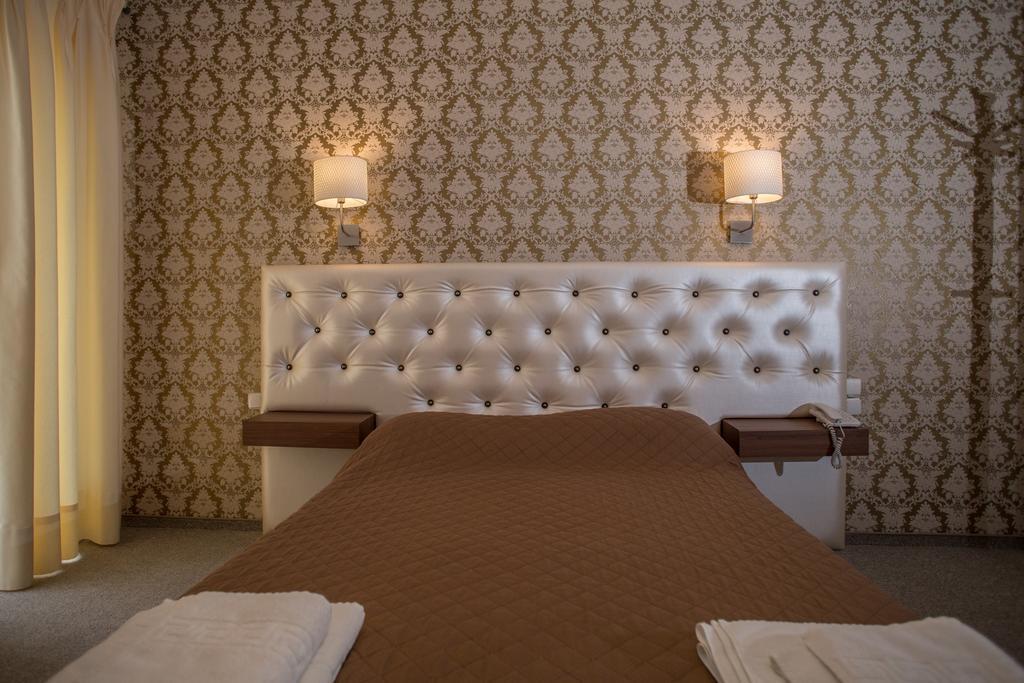 Hotel Liberty Mesolóngion エクステリア 写真