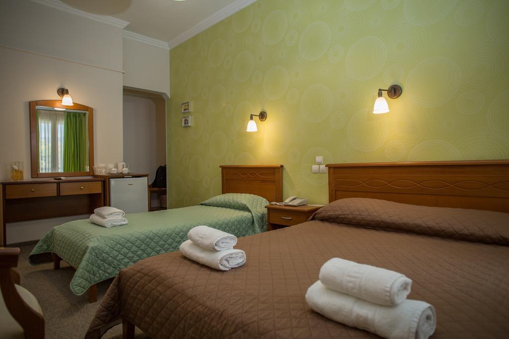 Hotel Liberty Mesolóngion エクステリア 写真