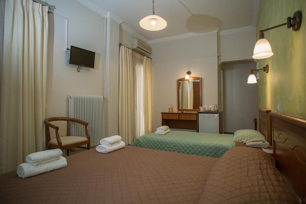 Hotel Liberty Mesolóngion エクステリア 写真